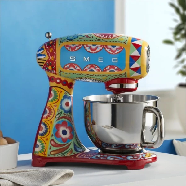 Smeg SMF03DGEU Dolce & Gabbana Küchenmaschine Dekor – Bild 4